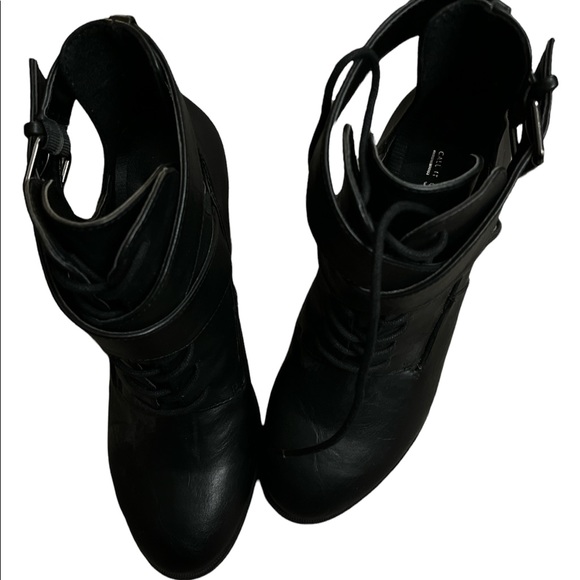 NWOT SPRING ANKLE HEELED BOOTS 🔥🔥🔥🔥 - Picture 1 of 8